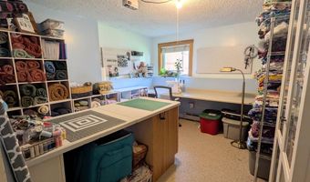 99 Yankee Ave, Bangor, ME 04401