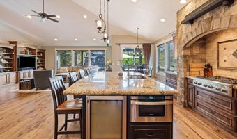 2885 NW Perlette Ln, Bend, OR 97703