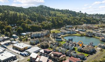 230 Roundhouse Rd, Astoria, OR 97103