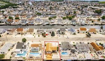 66 Wind Jammer Ct, Bayville, NJ 08721