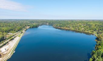 244 Barton Shore Dr, Ann Arbor, MI 48105