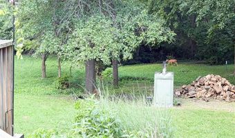 5557 Schuetz Ln, Alhambra, IL 62001