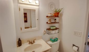 2401 Crislisa Dr, Alton, IL 62002