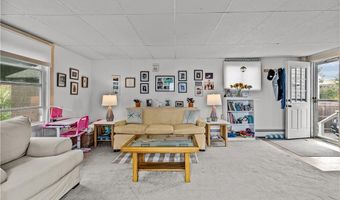 129 Bliss Mine Rd, Newport, RI 02840