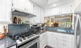 5720 Skyview Way E, Agoura Hills, CA 91301