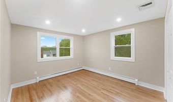 75 Walnut Rd, North Kingstown, RI 02852