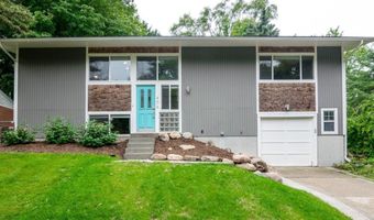 406 Manor Dr, Ann Arbor, MI 48105