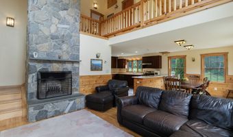 13 Woodridge Dr, Barkhamsted, CT 06063