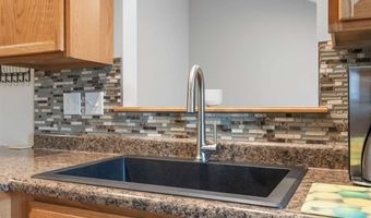 1005 Twilight Dr, North Liberty, IA 52317