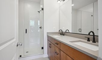313 CALVERT Ave, Alexandria, VA 22301