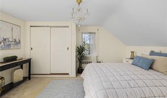 98 Homewood Ave, North Providence, RI 02911