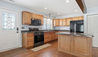 39450 N Circle Ave, Antioch, IL 60002