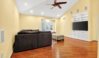 9209 VENDOME Dr, Bethesda, MD 20817