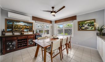 977 Makaiwa St, Honolulu, HI 96816