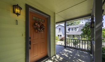 923 Bellview Ave 1, Ashland, OR 97520