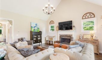 4512 Greyfriars Ln, Acworth, GA 30101