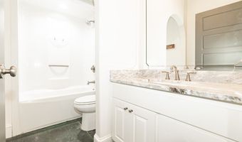 1804 River Pointe Dr, Albany, GA 31701