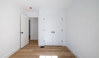 176 Rockwell Ave, Bristol, CT 06010