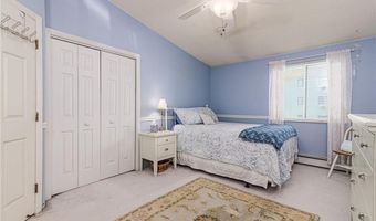 66 Girard Ave 322, Newport, RI 02840