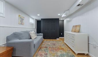 25-27 W 6th St, Bayonne, NJ 07002