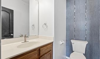 1323 N 158th Ct, Basehor, KS 66007