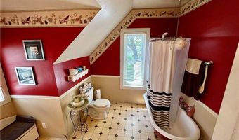 413 N 7th St, Atchison, KS 66002