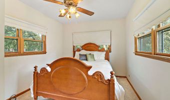 42385 N Woodbine Ave, Antioch, IL 60002
