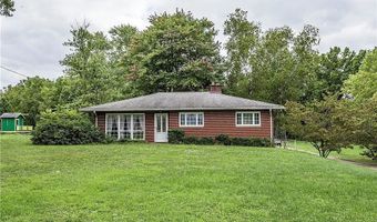 676 E Turkeyfoot Lake Rd, Akron, OH 44319