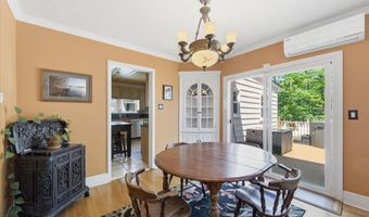 11 Freeman Rd, Albany, NY 12208
