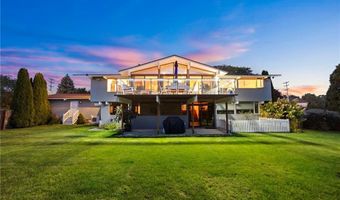 10 Ocean View Dr, Middletown, RI 02842