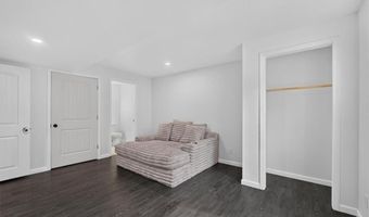 16913 Juniper Dr, Basehor, KS 66007