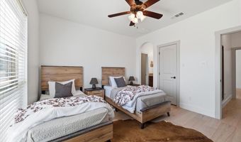 570 S Point Ct, Aledo, TX 76008