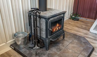 156 Congress St, Belfast, ME 04915
