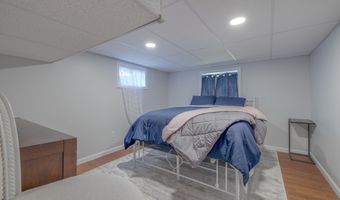 460 NE Oak Hill St, Abingdon, VA 24210