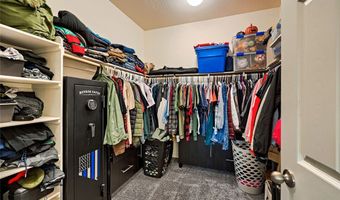 41 Tatahatso Point St, Henderson, NV 89011