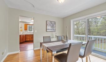 17 Stone Pound Ln, Atkinson, NH 03811