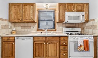 6919 Greenholly Dr, Affton, MO 63123