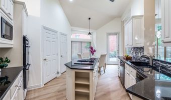 3752 Park Pl, Addison, TX 75001