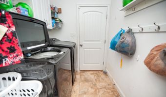 516 Abberly Ln, Boiling Springs, SC 29316