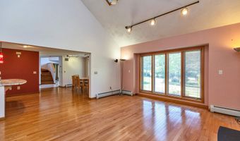 8 Longview Dr, Bow, NH 03304