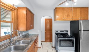 539 Brisbin St, Anoka, MN 55303