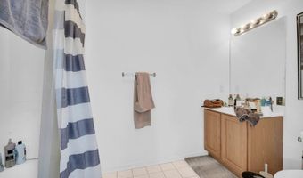 2 Port Royal Dr 4, Alloway, NJ 07462
