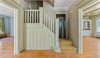 160 Manning Blvd, Albany, NY 12203