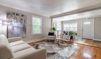 3005 Oakwood St, Ann Arbor, MI 48104