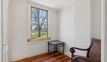 11 Linden St, Bath, ME 04530