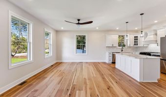 515 Sandalwood Rd, Villas, NJ 08251