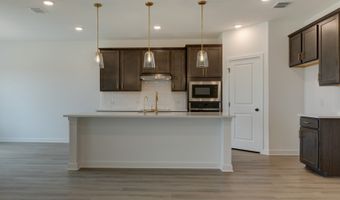 119 Peeps Ct, Adkins, TX 78101