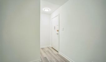 4939 AMERICANA Dr 106, Annandale, VA 22003