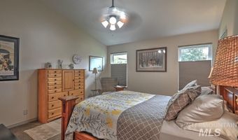 12453 W Meadow Wood Dr, Boise, ID 83713