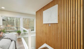 755 Sand Run Rd, Akron, OH 44313